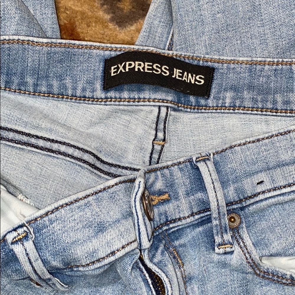 Express - Picture 4 of 5